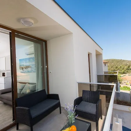 Apartamento La-comfort One Bedroom With Sea View Terrace 1