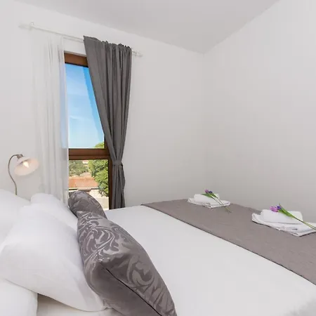 La-comfort One Bedroom With Sea View Terrace 1 Veliki Drvenik