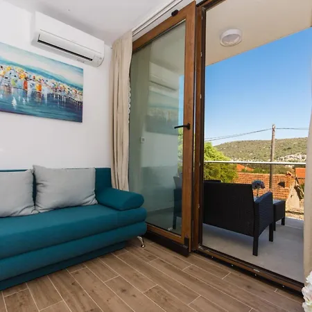 La-comfort One Bedroom With Sea View Terrace 1