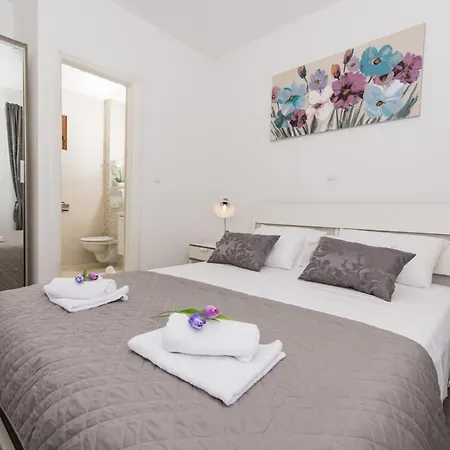 Apartamento La-comfort One Bedroom With Sea View Terrace 1